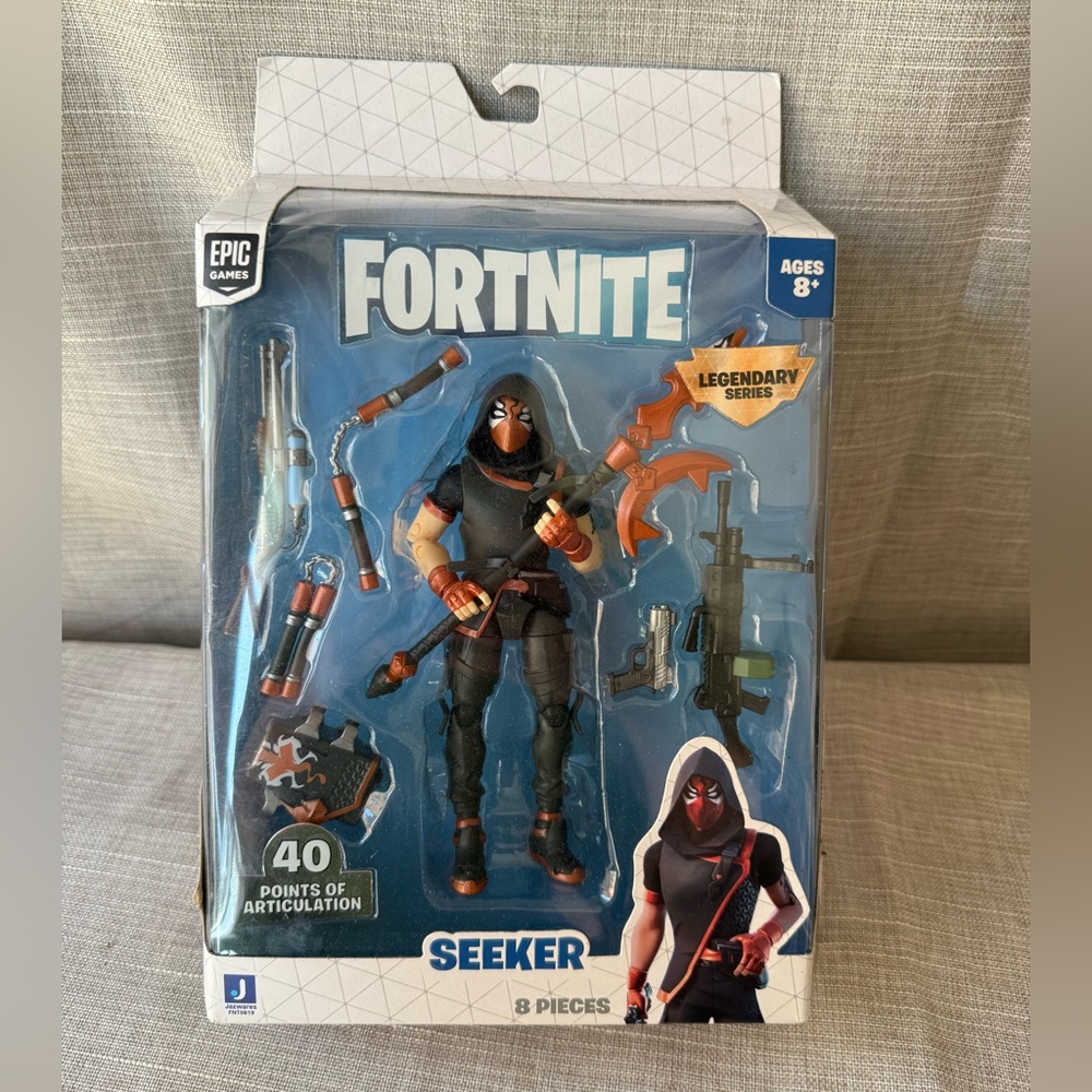 NWT Fortnite Legendary Series Seeker 6-inch Highly Detailed Figure Harvesting